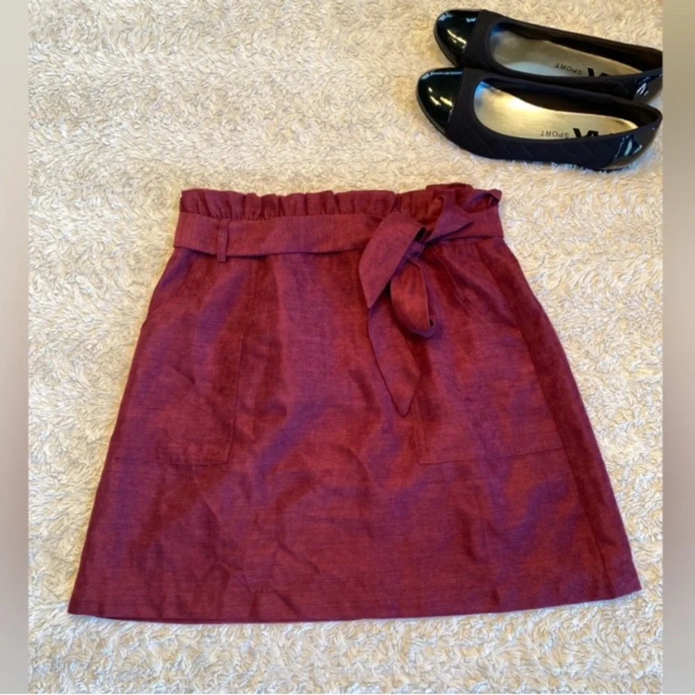 Main Strip: Maroon Skirt With Tie and Zipper